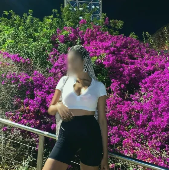 Amina, 36