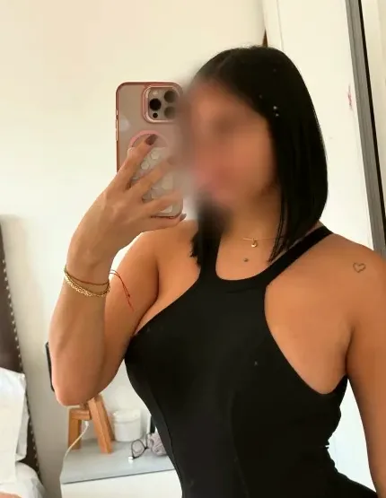 Anna, 28