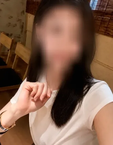 Anna, 35