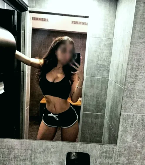 Ellen, 31