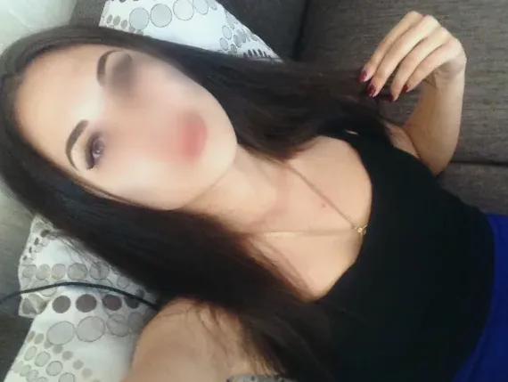 Ellie, 34