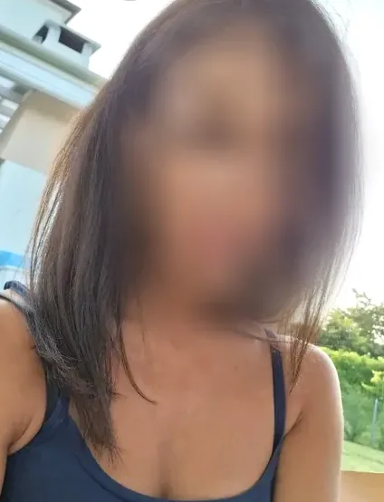 Emma, 35