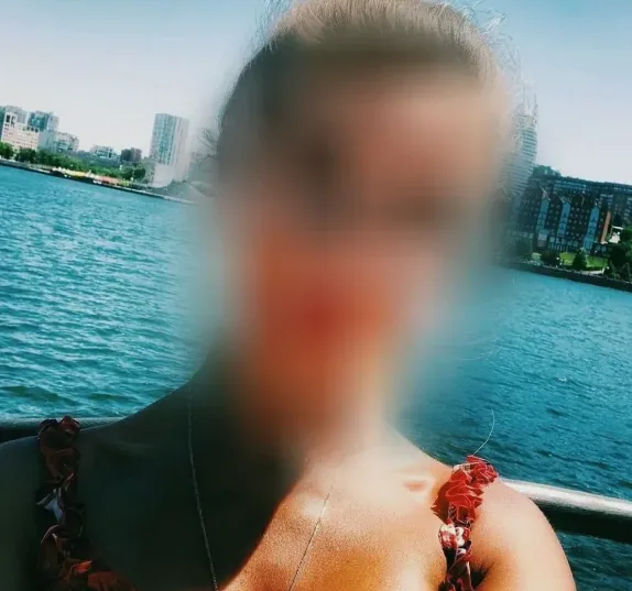 Emma, 40