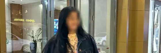 Isabella, 32