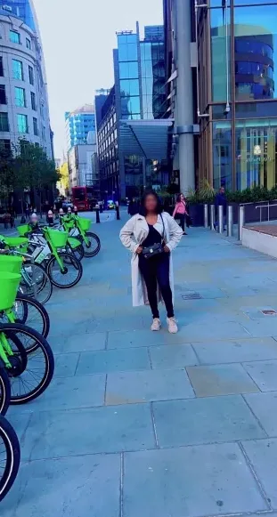 Ivana, 33
