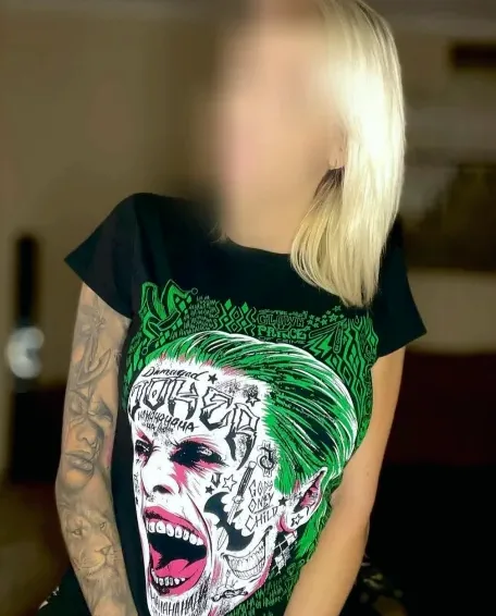 Laura, 36