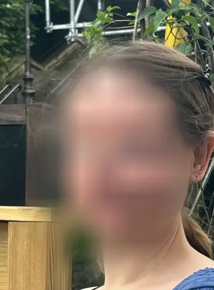 Luna, 34