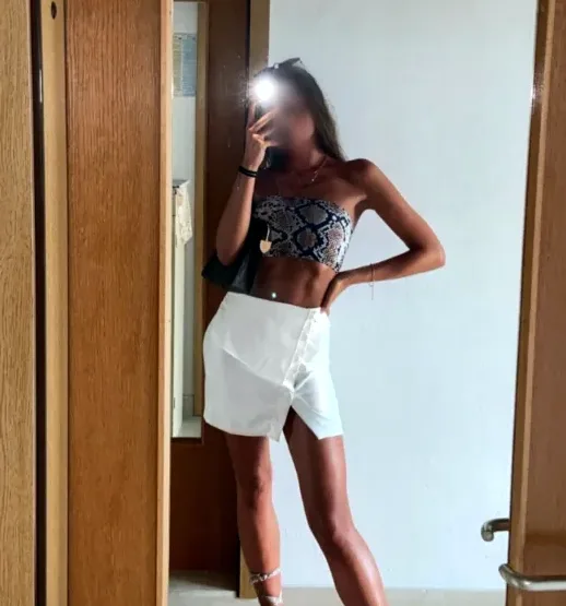 Michelle, 27