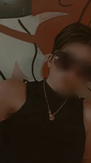 Michelle, 23