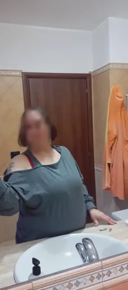 Nour, 38