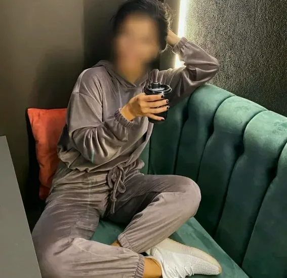 Pernille, 33