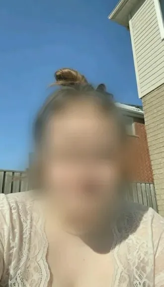 Simone, 37